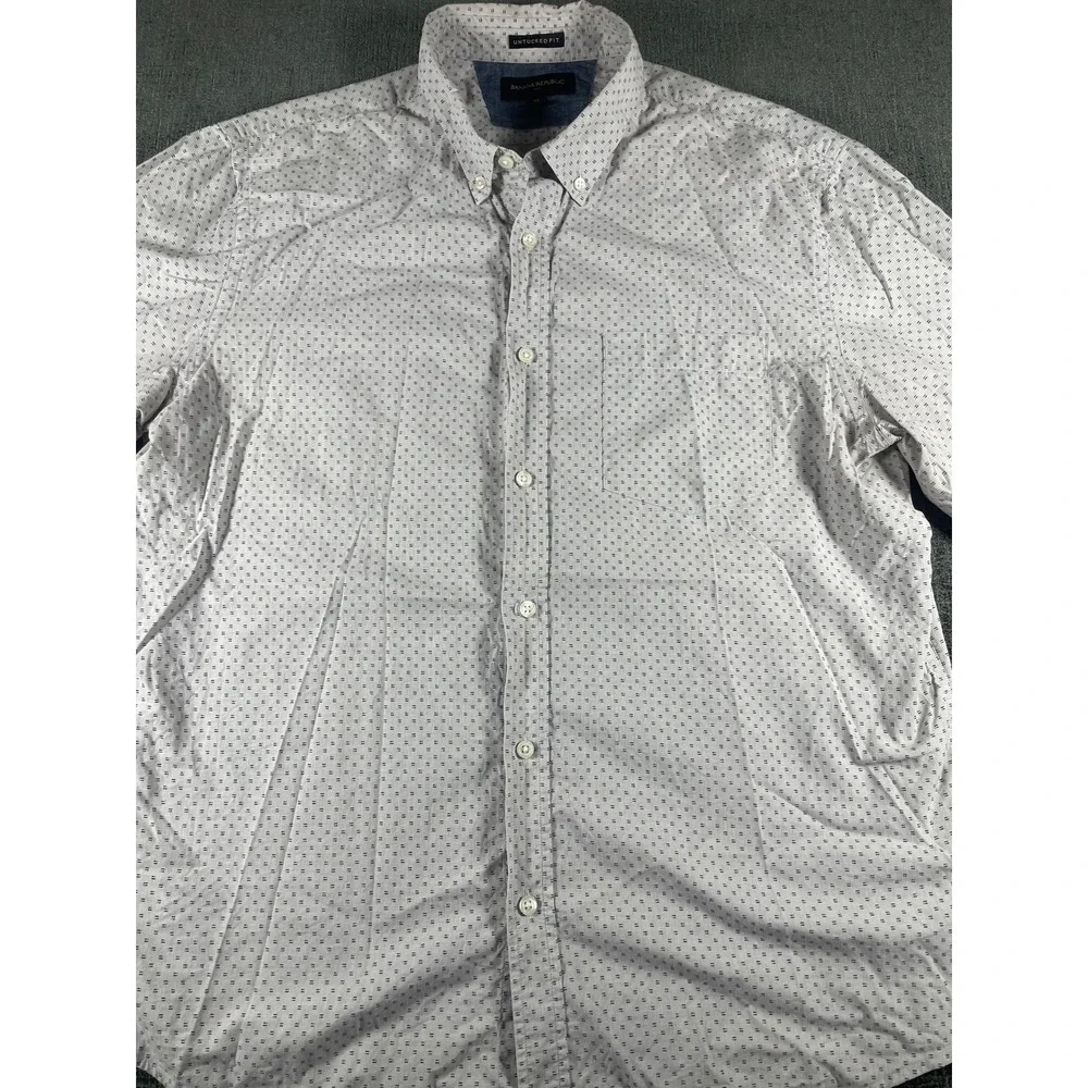 Banana Republic Mens XL Untucked Fit Button Down Shirt White Blue Micro Print LS